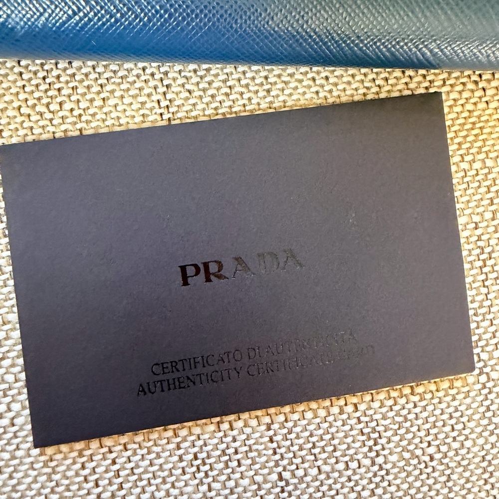 Prada Navy Blue Wallet with Gold Logo - Picture 5 of 13